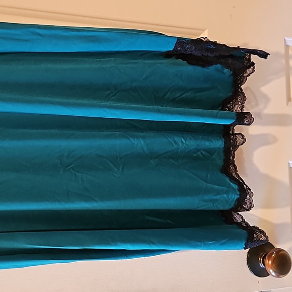 Cacique Teal and Black Lace Nighty in size 22/24 - Picture 3 of 9